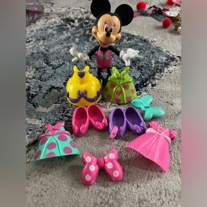 Minnie Mouse dress up doll